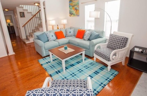 Northeast Virginia Beach House | Turtle Cove by RedAwning