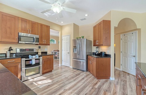 Palma Sola House | Turtle Cove! Heated Pool, Movie Room, Pool Room, Lakeview, Close to Anna Maria