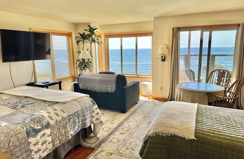 Trinidad Bed & Breakfast | Turtle Rocks Oceanfront Inn