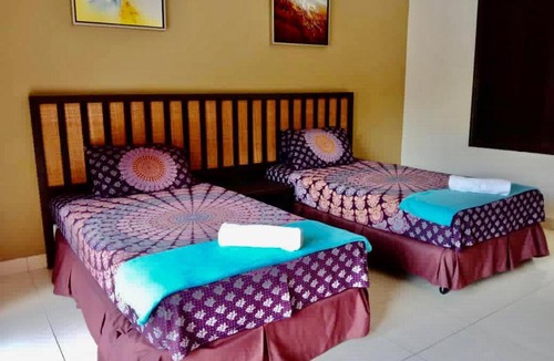 Endah Hotel | Turu Rooms @ Gold Coast Morib