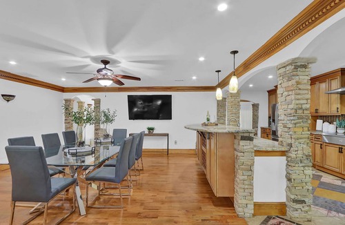 North Brookhaven House | Tuscan Dreams Message Now for Summer Special