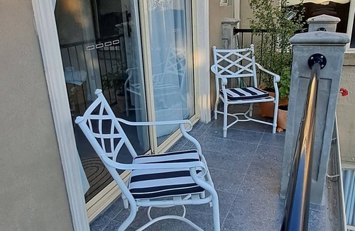 Wallan Apartment | Tuscan Getaway in Hidden Valley