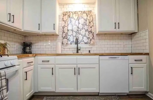 Lebanon House | Tuscan Inspired 3br Cottage