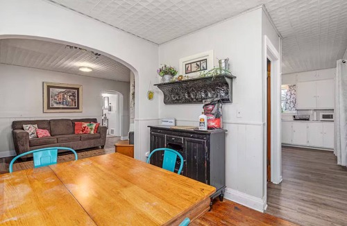 Lebanon House | Tuscan Inspired 3br Cottage