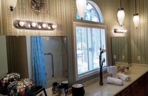 Eureka Springs Bed & Breakfast | Tuscan Manor