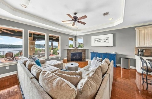 Point Venture House | Tuscany - Lake Travis Lakefront - Private Dock