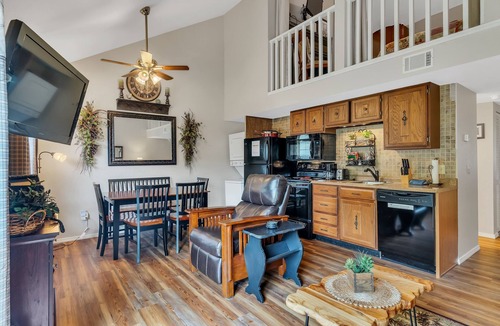 Table Rock Condo | Tuscany On Taneycomo 2 Bedroom Condo by RedAwning