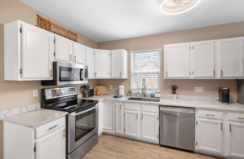 Columbia-Tusculum House | Tusculum Hilltop Haven For 8