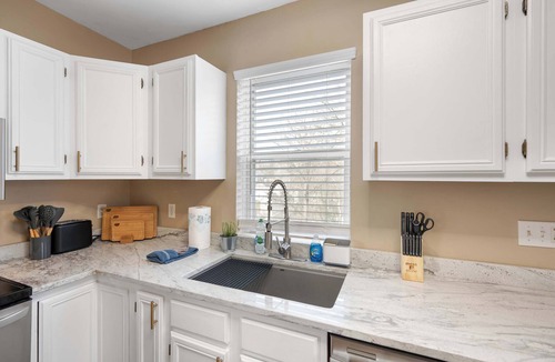 Columbia-Tusculum House | Tusculum Hilltop Haven For 8