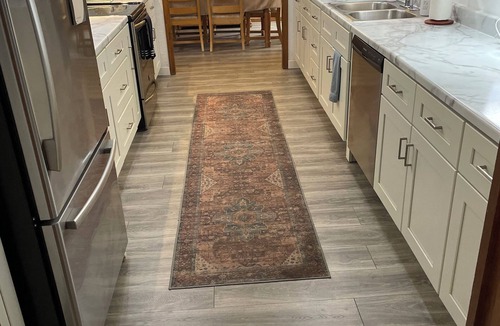 Jenks House | Tv's in Every Bedroom-Spacious-1 Mile to Aquarium & Downtown