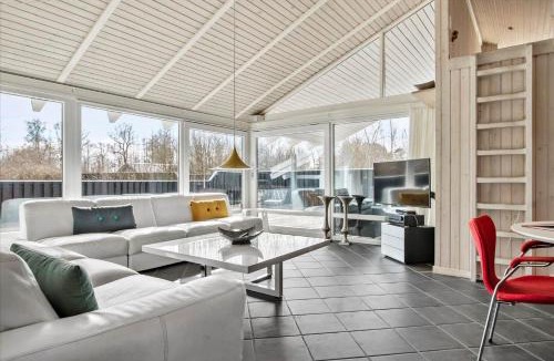 Bratten Strand House | TV1170-Jerup-Engblommen-7