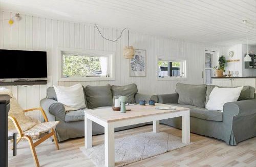 Skram House | TV1557-Albaek-Apollonvej-1