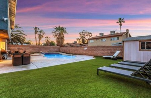 Chinatown House | TWAIN AVE · Modern Oasis: Heated Pool & Game Room