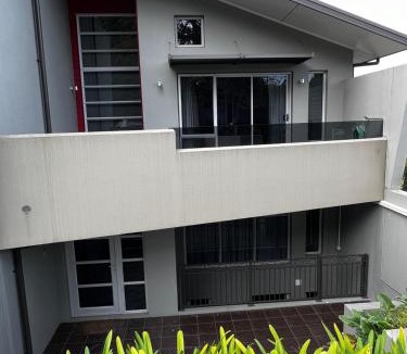 Hamilton Lake House | Twee Tuis