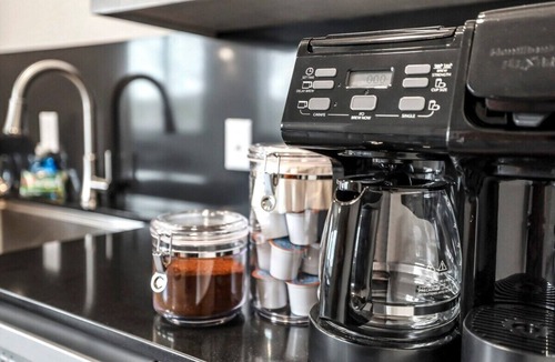 Bella Vista Apartment | Tweety Bird - MTB Oasis