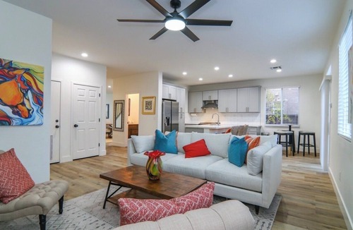 Lincoln House | Twelve Bridges Getaway