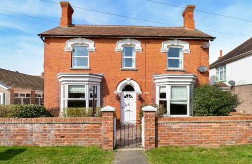 Sutton-on-Sea House | Twenty