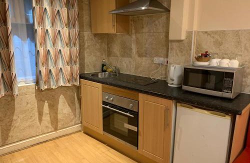 St. Margarets and North Twickenham House | Twickenham Guest House