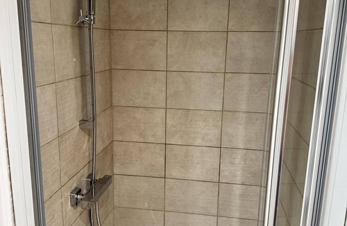 Hounslow South Apartment | Twickenham Stadium Studio