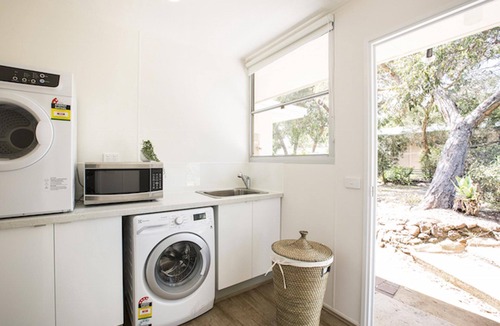 Anglesea House | Twiggy, Anglesea - Renovated 1960's gem