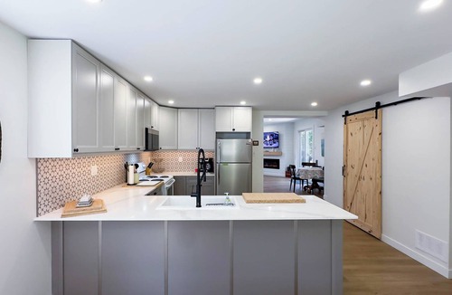 Kincardine Cottage | Twilight Haven, Short walk to Lake Huron