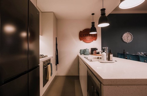 Sydney Olympic Park Condo | "Twilight" Olympic Park 2x King-beds Lux Apt