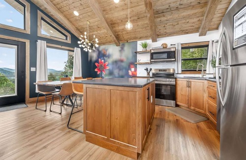 Saluda House | Twilight Timber at Saluda Mountain Retreats!