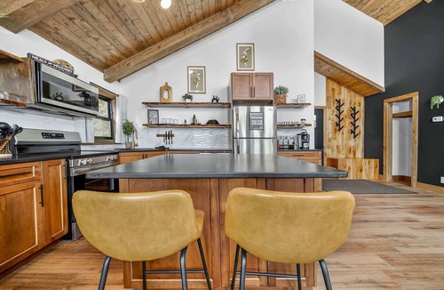 Saluda House | Twilight Timber at Saluda Mountain Retreats!