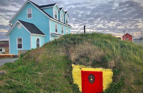 Crow Head Villa | Twillingate Retreat