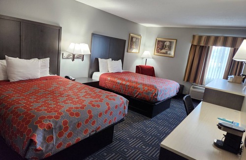 Mounds View Hotel | Twin Cities Inn