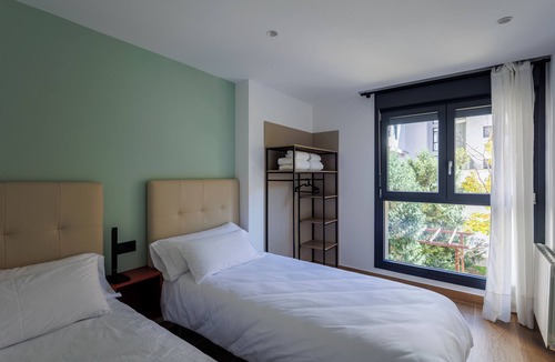 Logrono Historic Centre Apartment | TWIN CONGRESS APARTMENT WITH PARKING INCLUDED