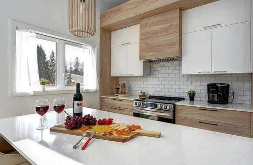Riviere-Rouge Ski Chalet | Twin Cottages by the River - Corpo & Events