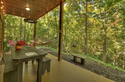 Copperhill House | Twin Creeks - Cuddleup