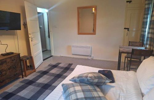 Glenfinnan Ski Chalet | Twin Deer Lodge