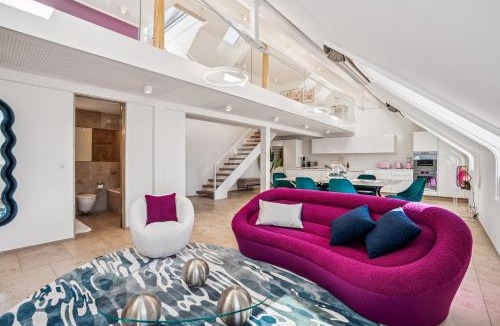 Old Town Apartment | Twin Diamond Penthouse Rooftop Terrace