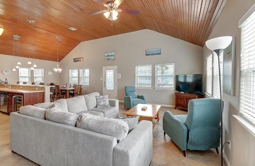 Safe Harbor House | Twin Dolphin Cove MCR689