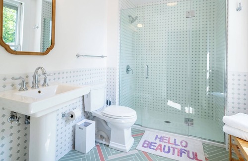 Woodstock Hotel | Twin Gables of Woodstock