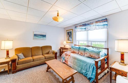 Twin Lakes House | Twin Lakes Cottage: Walk to Elizabeth Lake!