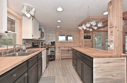 Bovey House | Twin Lakes Retreat