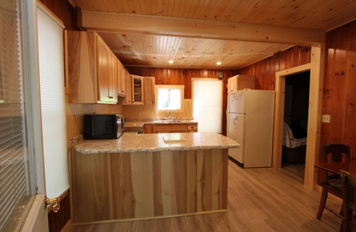 Rome Cottage | Twin Oaks on Great Pond