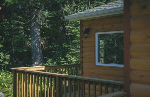 Kenora Cabin | Twin Otter Cabin - Lakewood Park Cabins