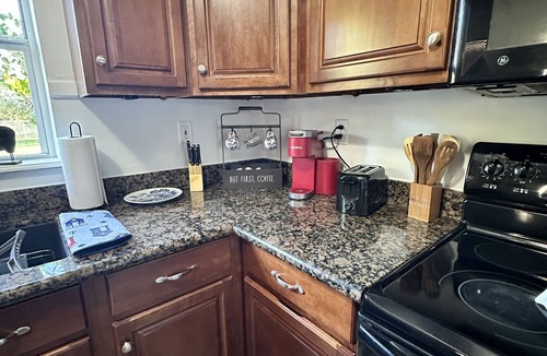 Allen Park Cottage | Twin Palm Cottage
