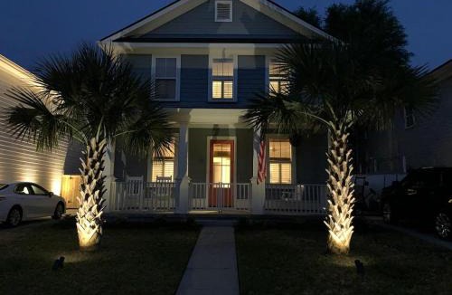 Mount Pleasant House | Twin Palms Beach Old Village 5-Min to Dwntw