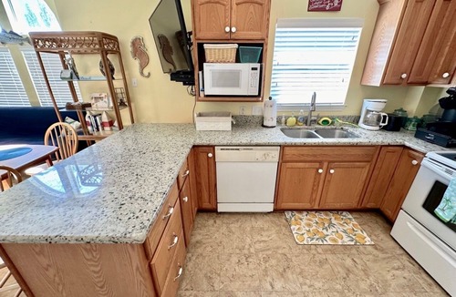 Port O Connor House | Twin Palms (Pet Friendly+$)