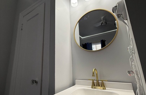 Duboce Triangle Hotel | Twin Peaks Hotel