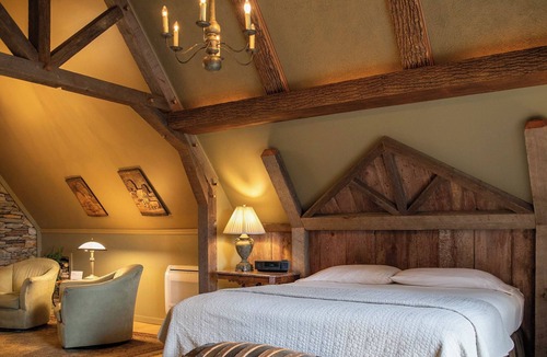 Ephrata Bed & Breakfast | Twin Pine Manor Bed & Breakfast