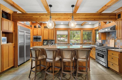 Ponderosa Palisades House | Twin Pine Retreat - Family-Friendly, Hot Tub