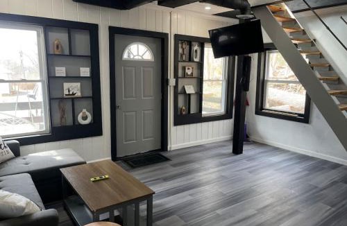 Northville House | Twin Pines Lake Resort 1
