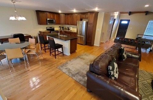Azle House | "Twin Pines”-Lakefront House w/Boat House,Kayaks,Pdlebrd,Canoe&Over Water Swings