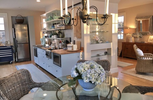 Bayville House | Twin Ponds Waterfront Guest house